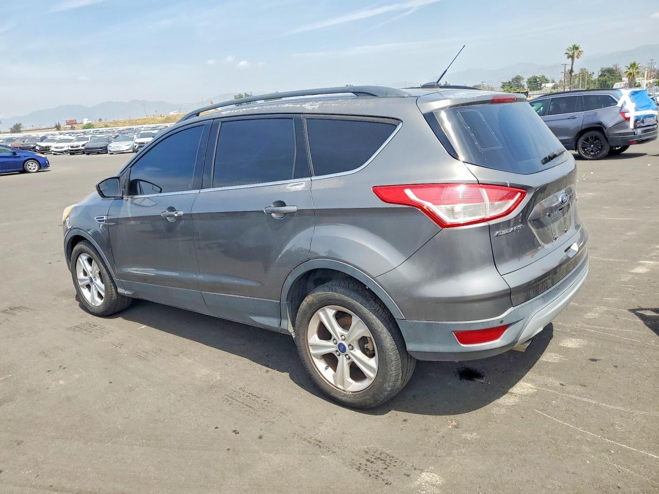2014 Ford Escape Se - Фото 2
