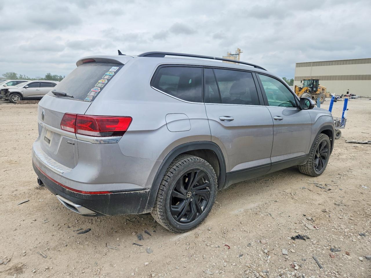 2023 Volkswagen Atlas Se - Image 3