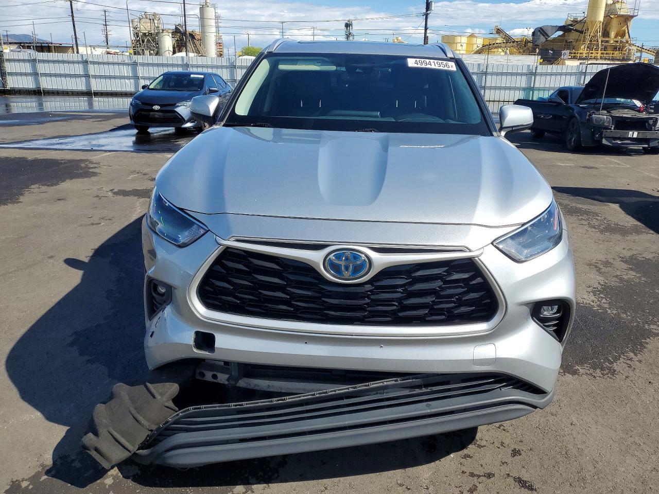 2022 Toyota Highlander Hybrid Xle - Image 5