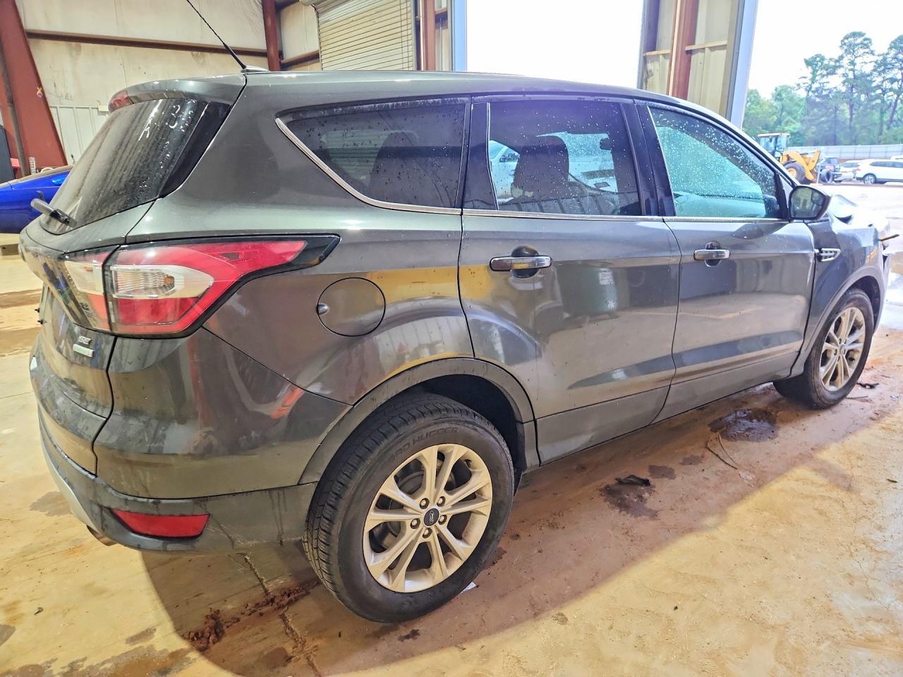 2017 Ford Escape Se - Фото 3