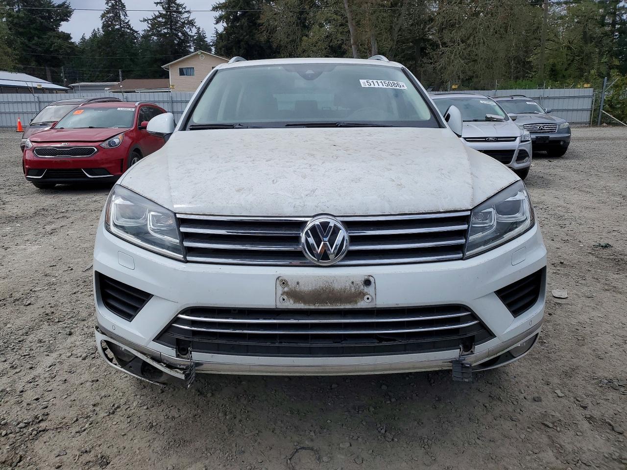 2016 Volkswagen Touareg Luxury 3.6L - Фото 5