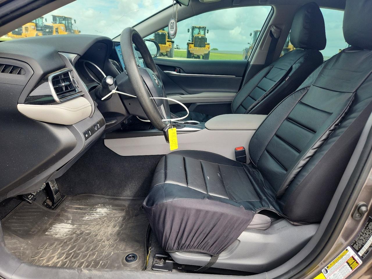 2021 Toyota Camry Le - Фото 7