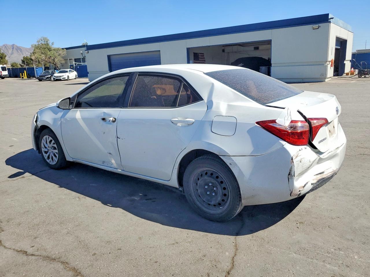 2019 Toyota Corolla Le - Фото 2