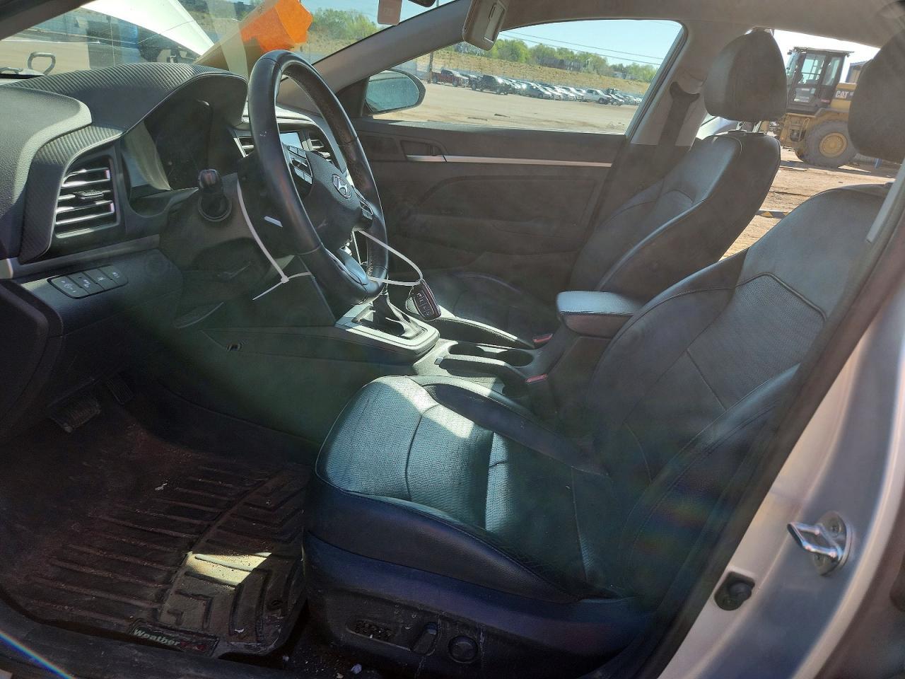 2020 Hyundai Elantra Limited - Image 7