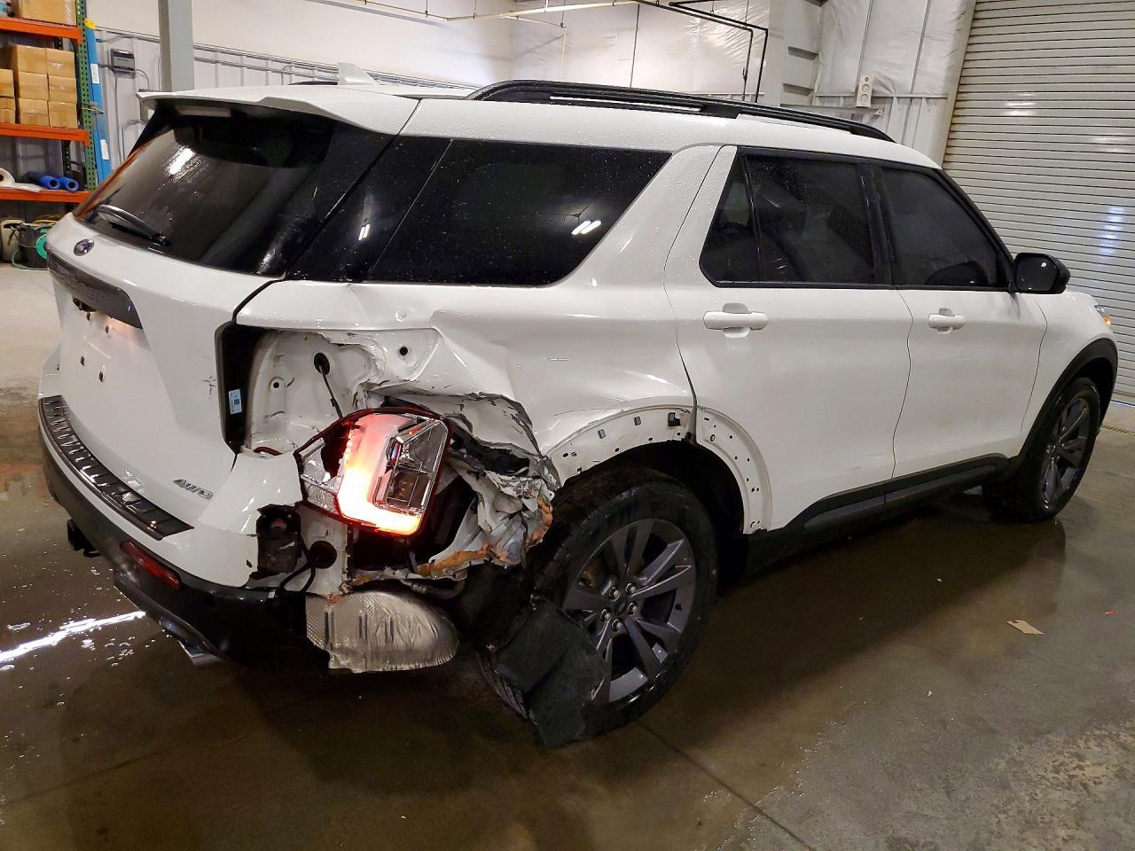 2023 Ford Explorer Xlt - Фото 3