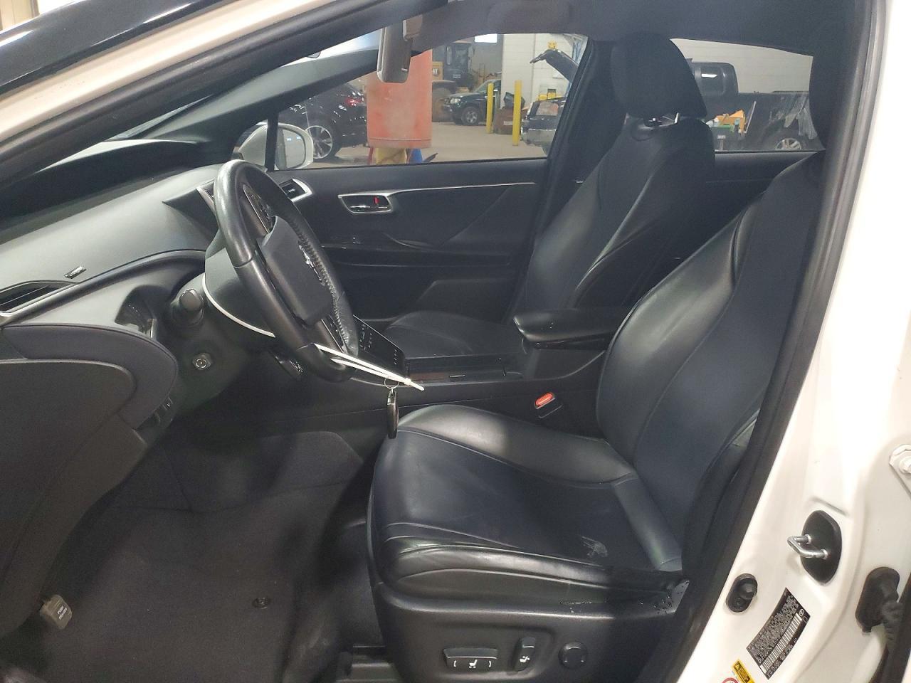 2017 Toyota Mirai Base - Image 7