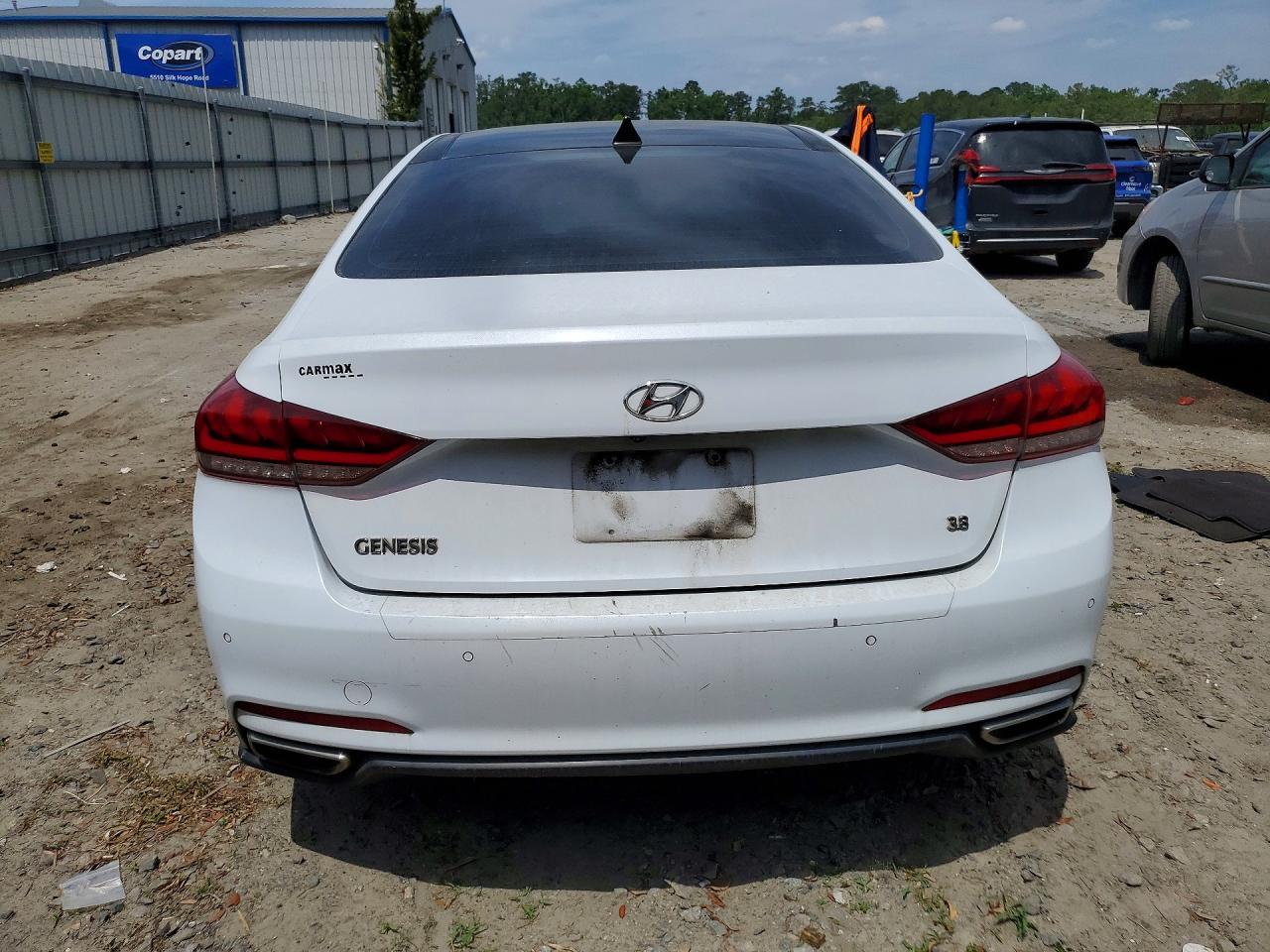 2015 Hyundai Genesis 3.8L - Image 6
