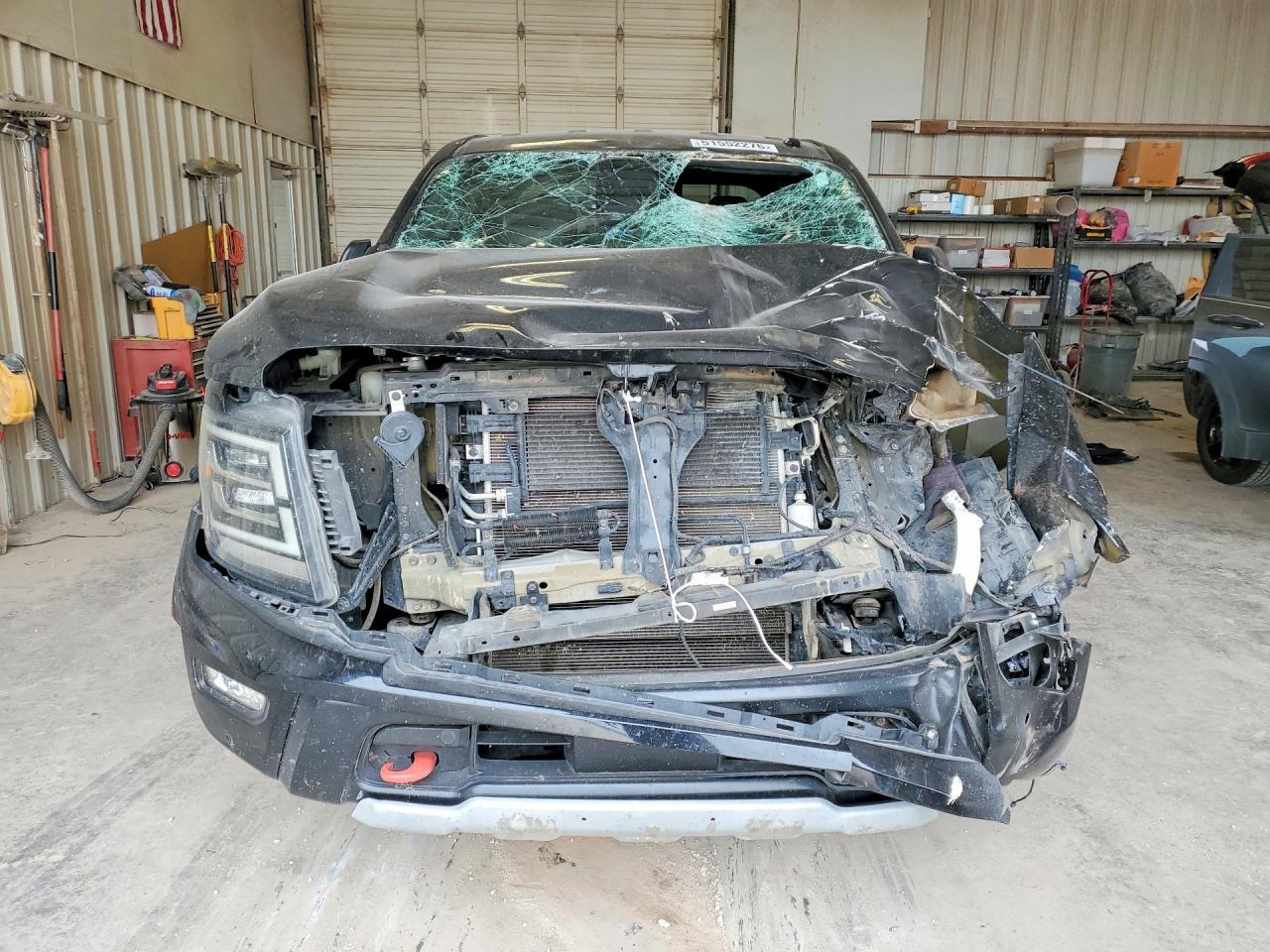 2021 Nissan Titan Pro-4X - Фото 5