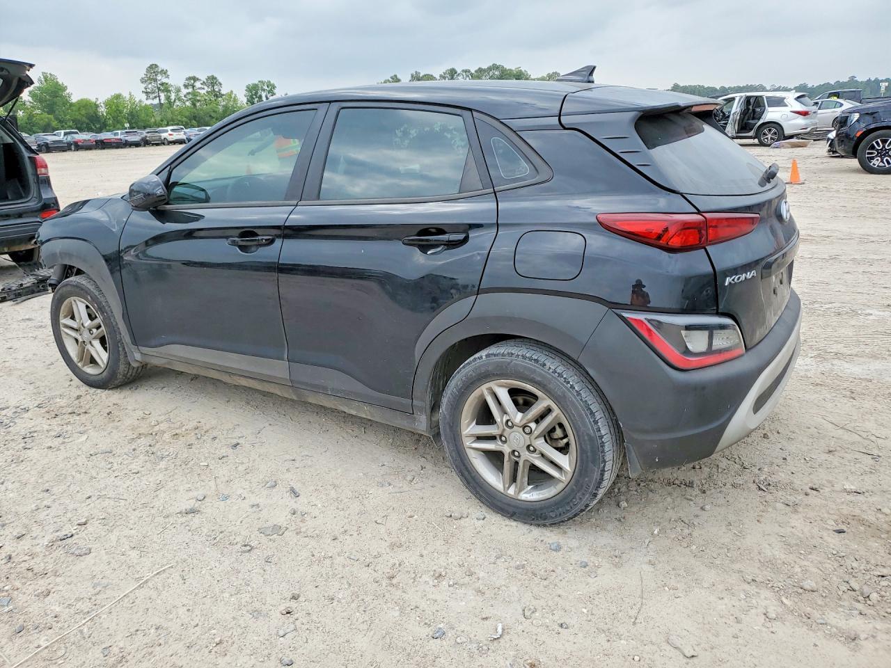 2023 Hyundai Kona Se - Image 2