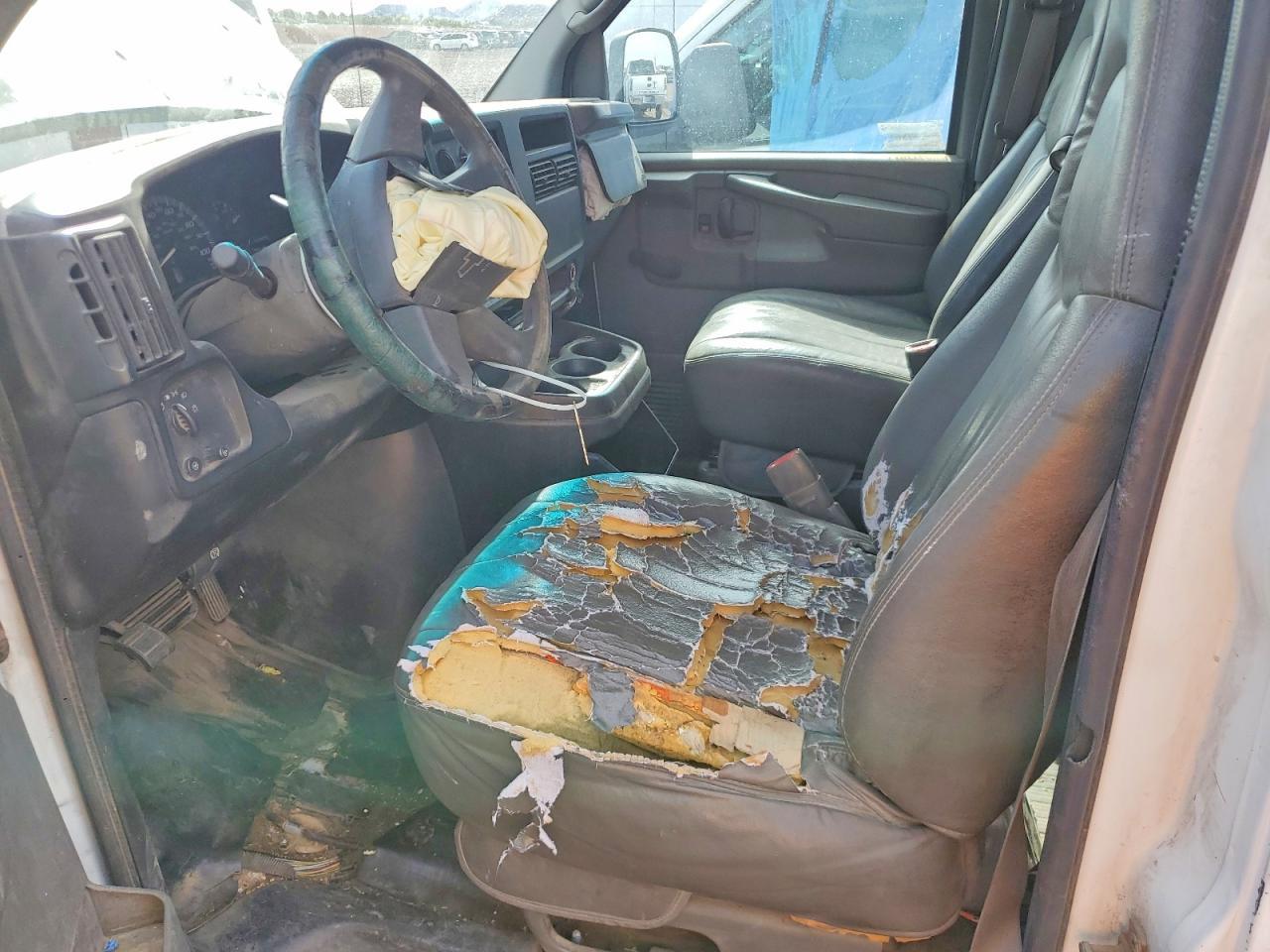 2004 Chev Expg2500 - Image 7