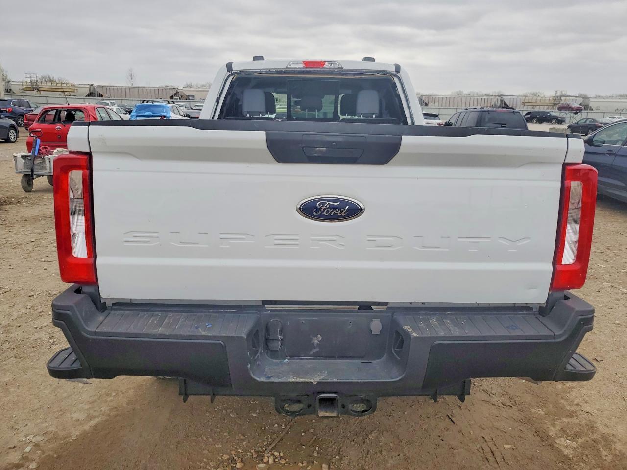 2024 Ford F250 Super Duty - Фото 6
