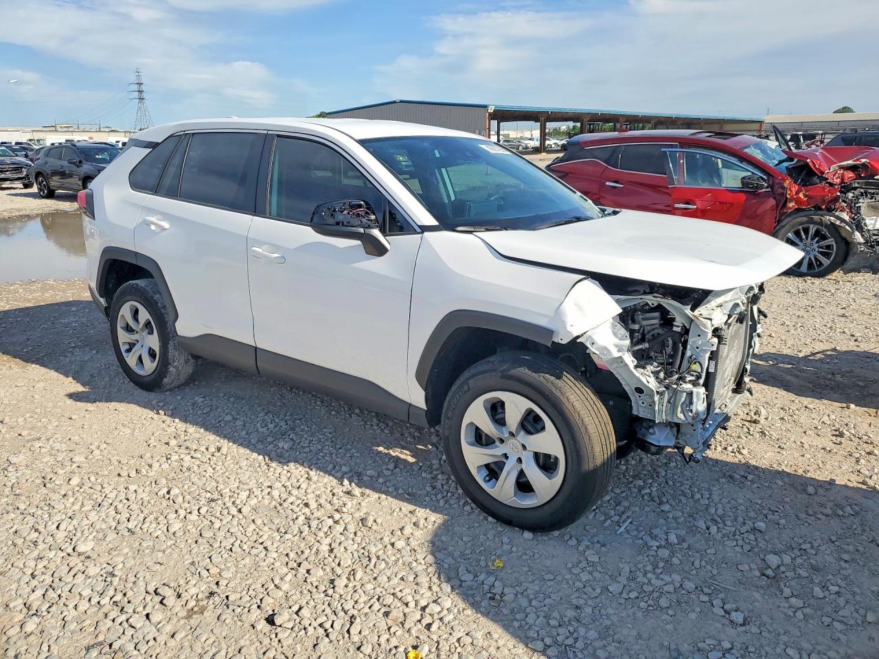 2025 Toyota Rav4 Le - Image 4