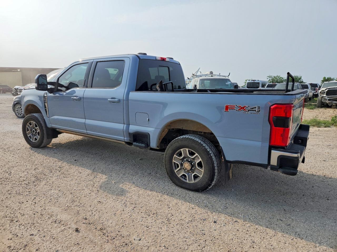 2024 Ford F250 Super Duty - Фото 2