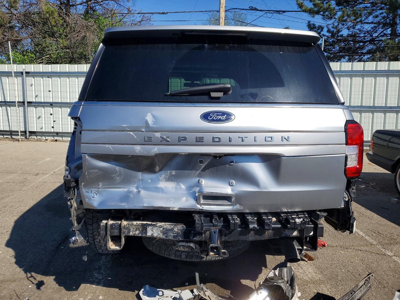 2022 Ford Expedition Xlt - Фото 6