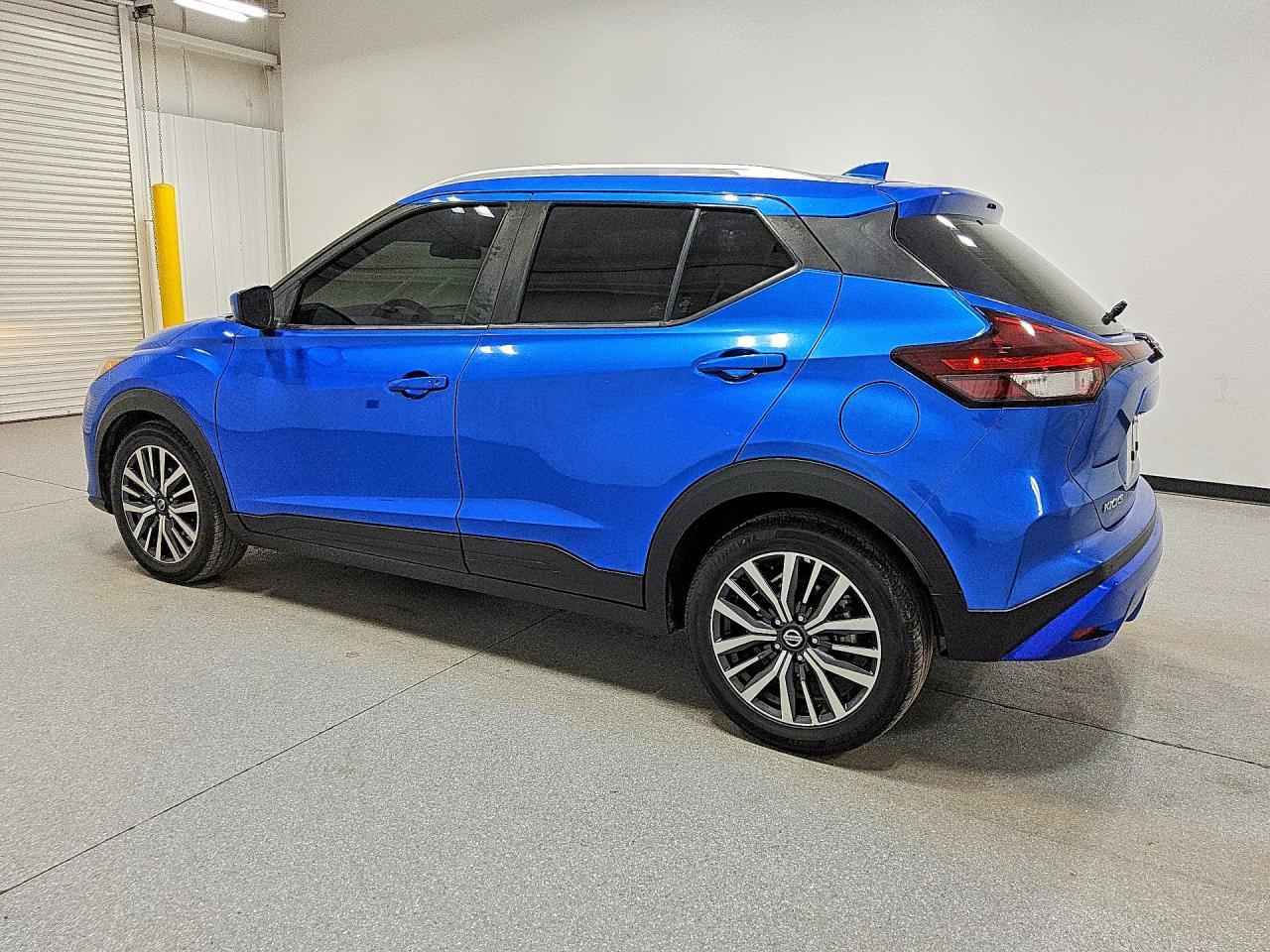 2021 Nissan Kicks Sv - Image 2