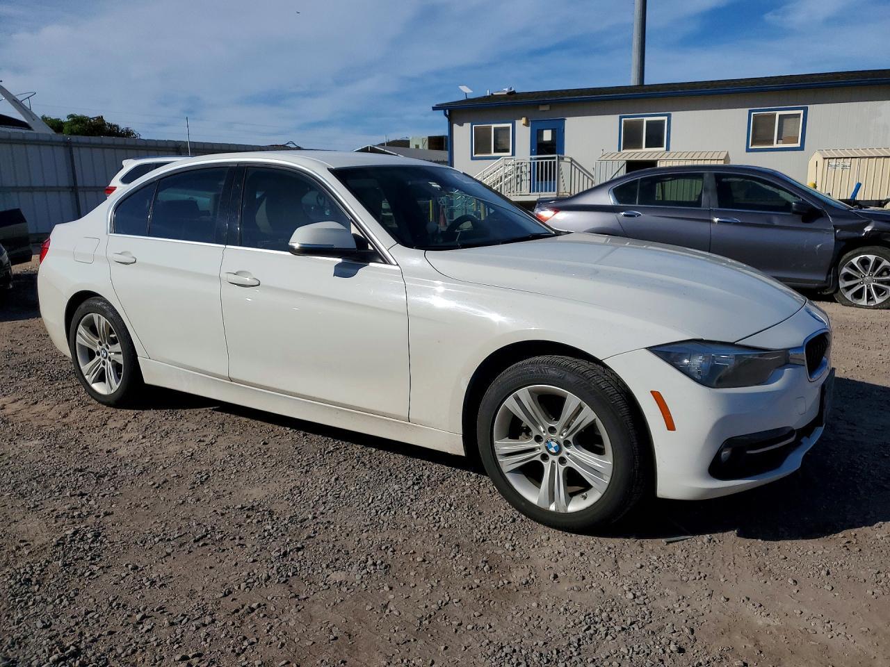 2017 BMW 330 I - Image 4
