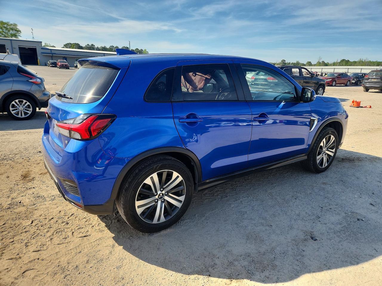 2020 Mitsubishi Outlander Sport Se - Фото 3