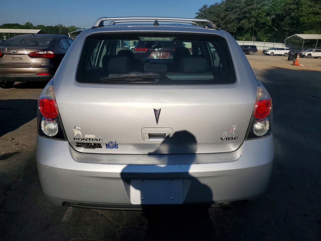 2009 Pontiac Vibe - Image 6