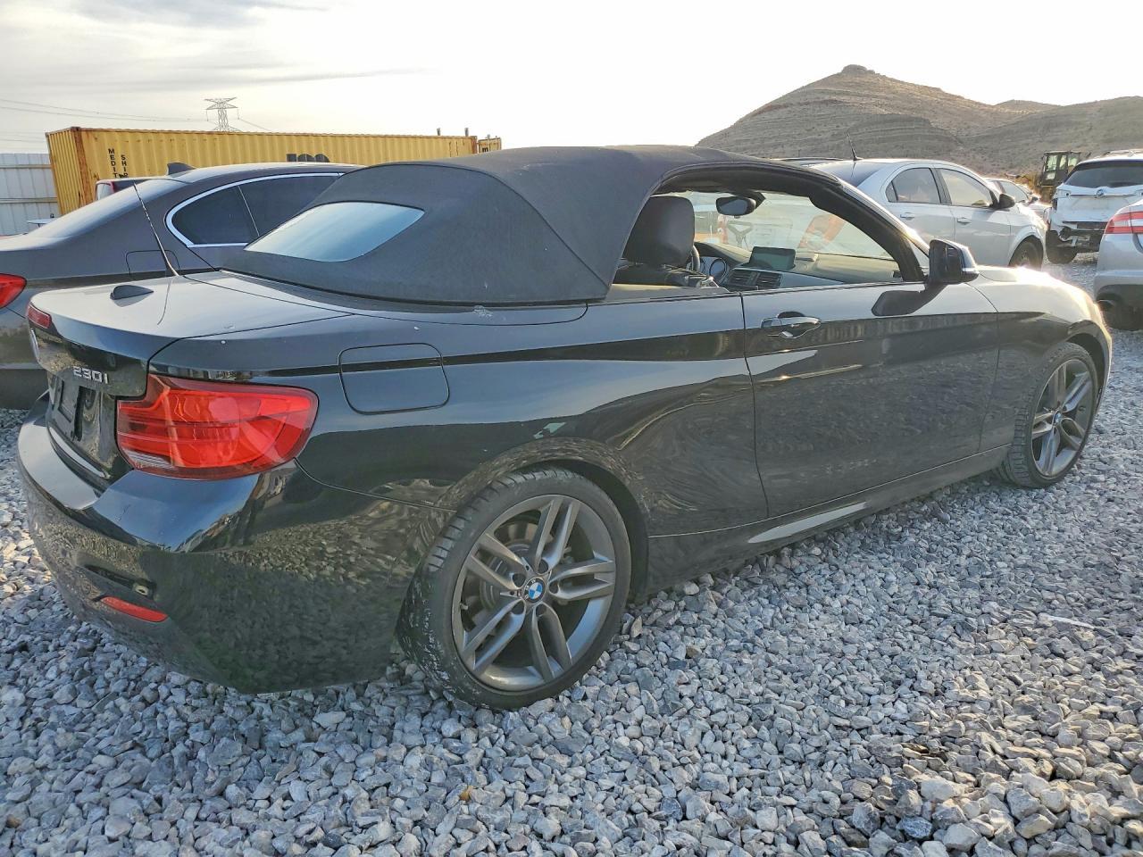 2019 BMW 230I - Фото 3