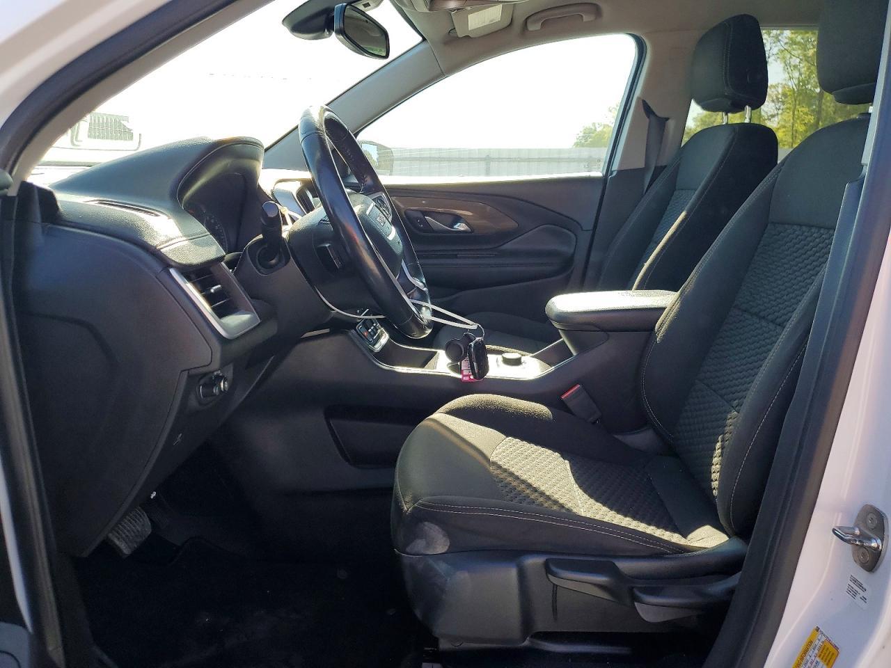 2020 GMC Terrain - Фото 7