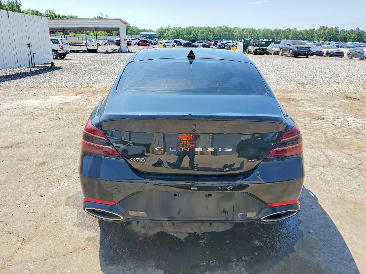 2023 Genesis G70 Base - Image 6