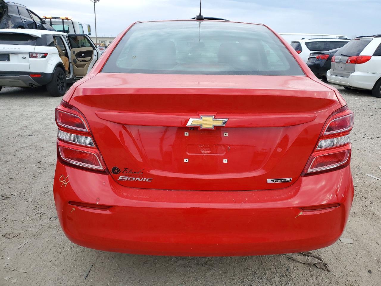 2020 Chevrolet Sonic Premier - Image 6