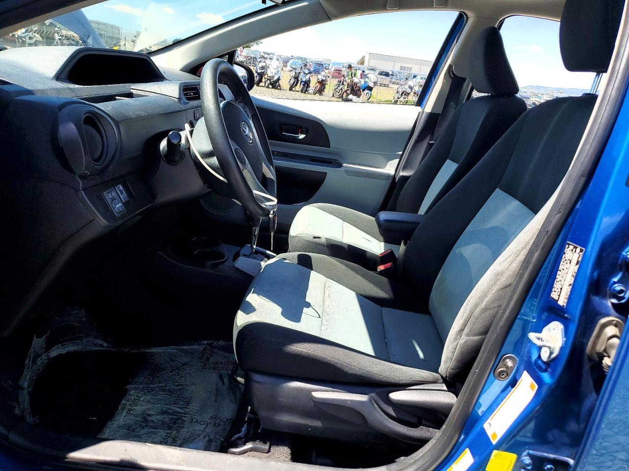 2013 Toyota Prius C Two - Image 7