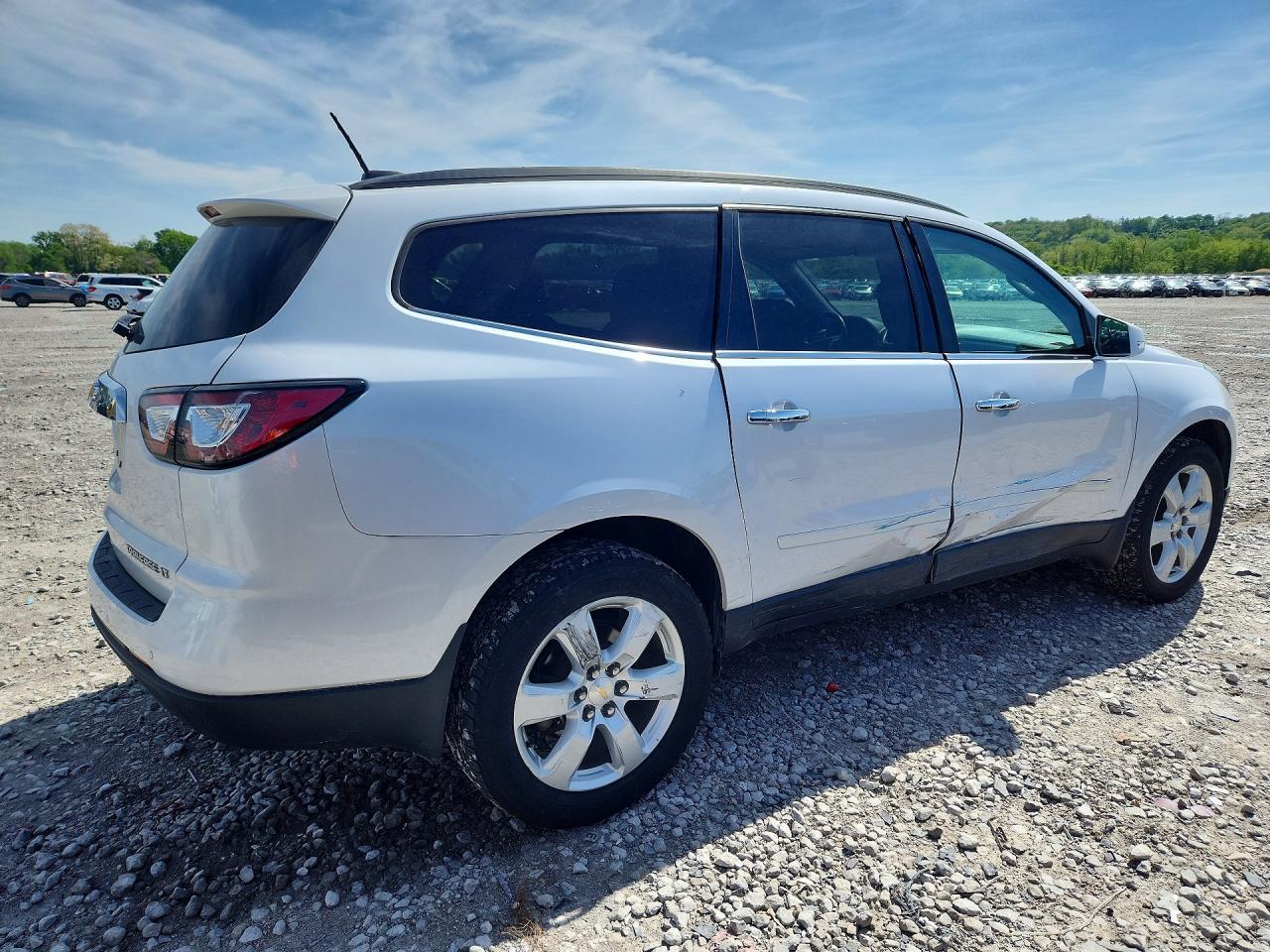 2016 Chevrolet Traverse Lt - Фото 3