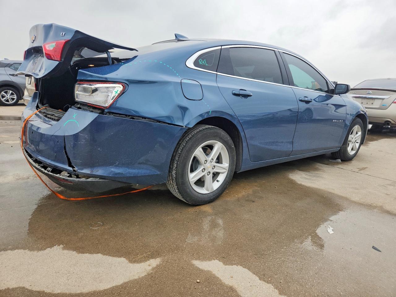 2025 Chevrolet Malibu Lt - Image 3