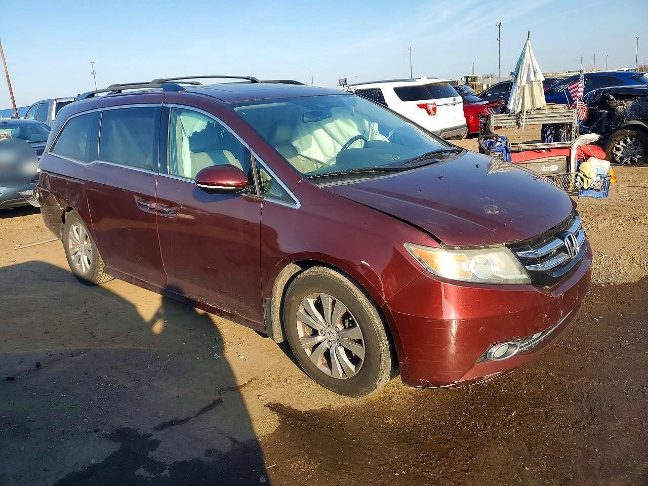 2016 Honda Odyssey Touring - Image 4