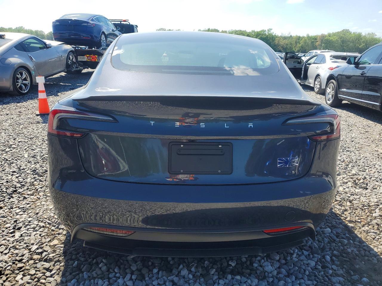 2024 Tesla Model 3 - Фото 6