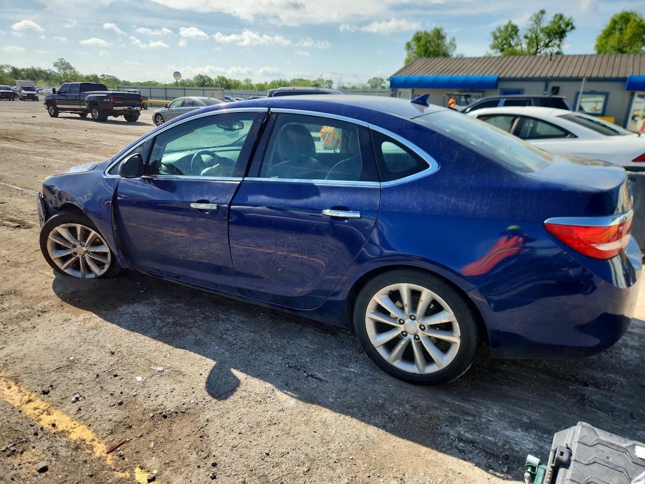 2014 Buick Verano - Image 2