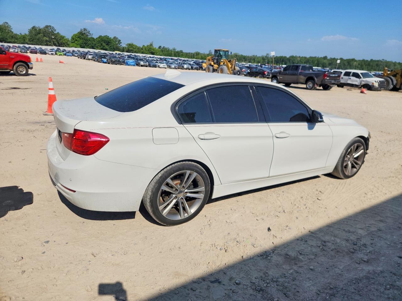 2015 BMW 328 I - Фото 3