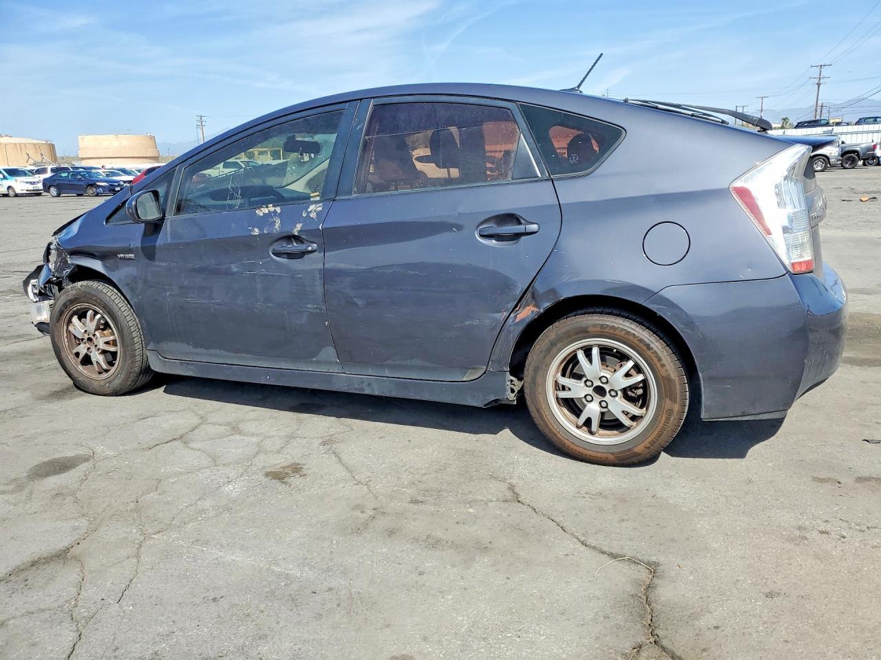 2011 Toyota Prius Two - Image 2
