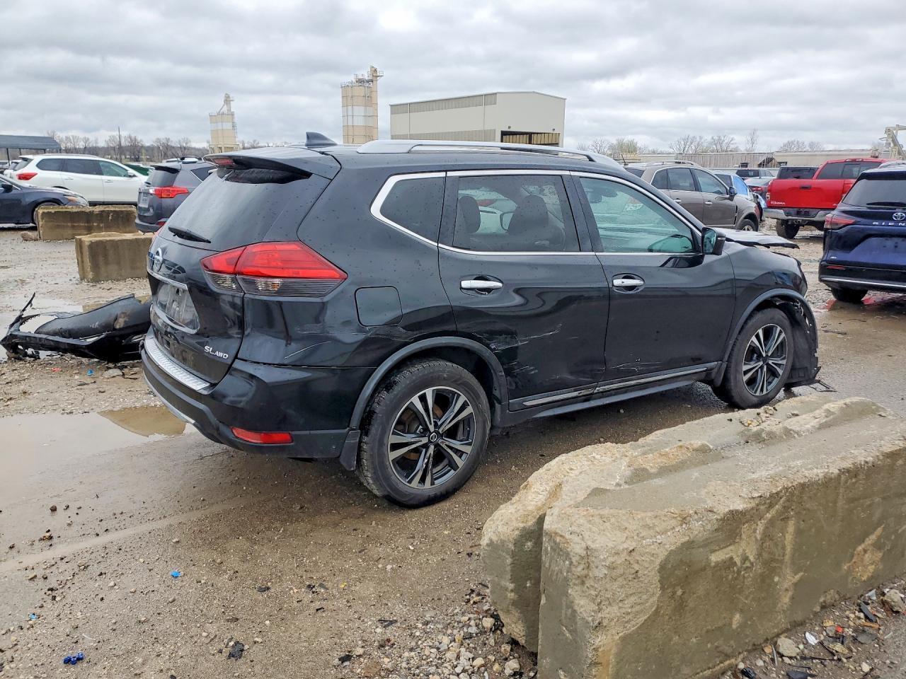 2017 Nissan Rogue Sl - Image 3