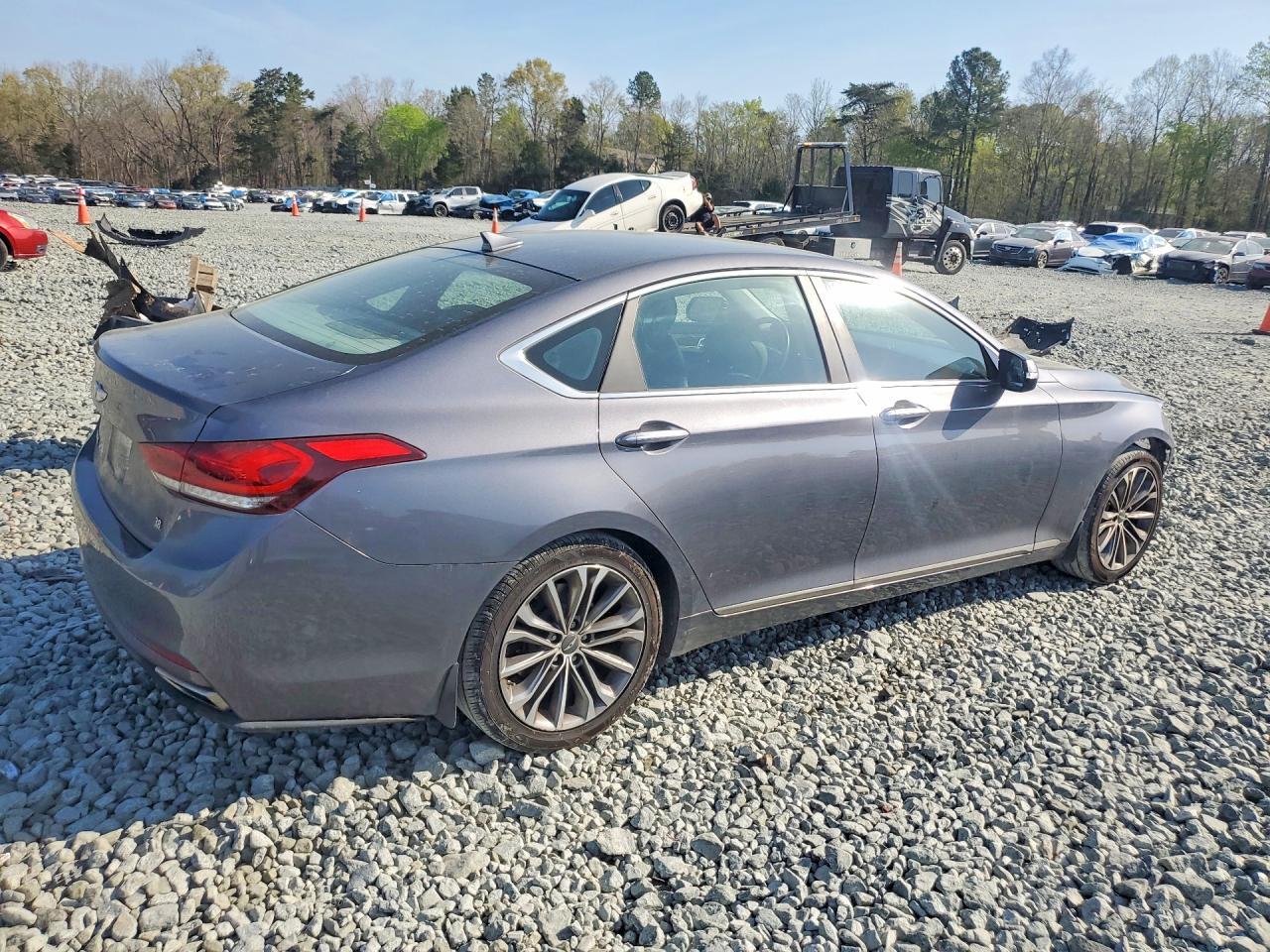 2015 Hyundai Genesis 3.8L - Фото 3