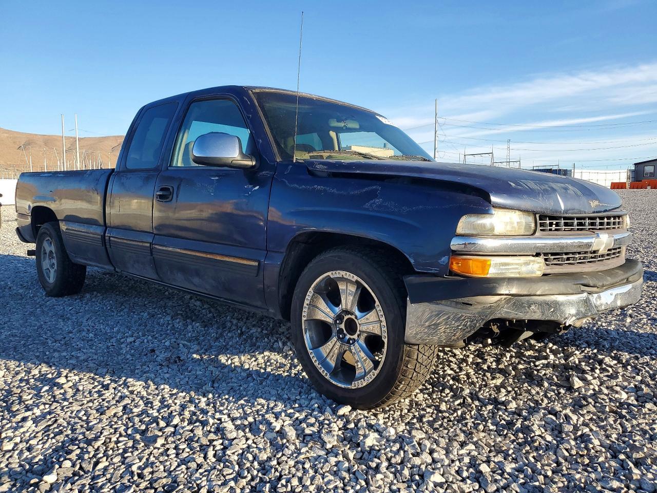 2002 Chevrolet Silverado C1500 - Image 4