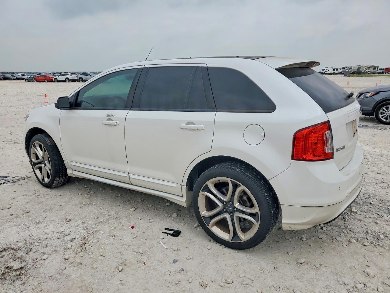 2011 Ford Edge Sport - Image 2