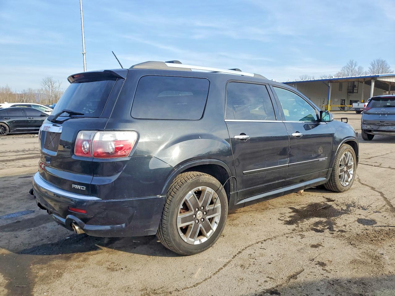 2012 GMC Acadia - Image 3