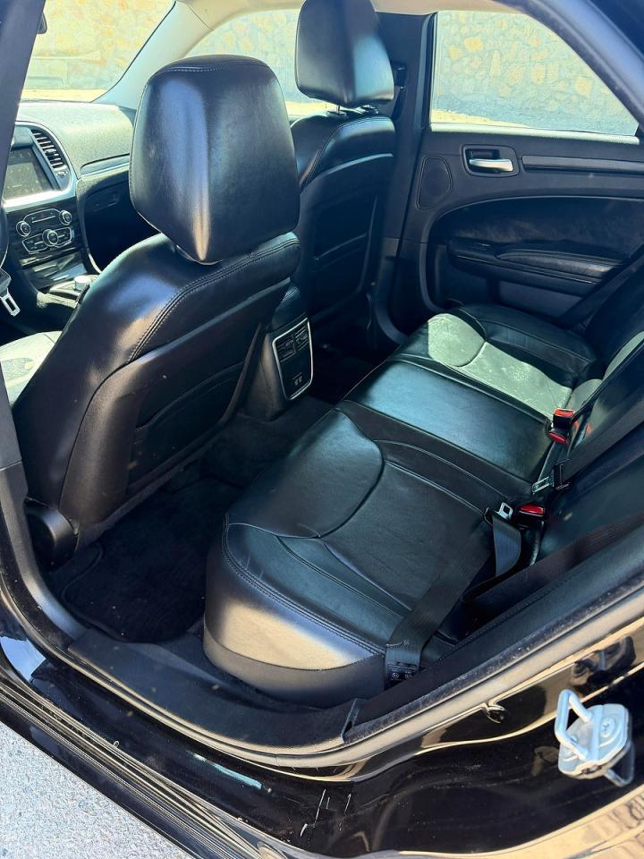 2015 Chrysler 300 Limited - Фото 6