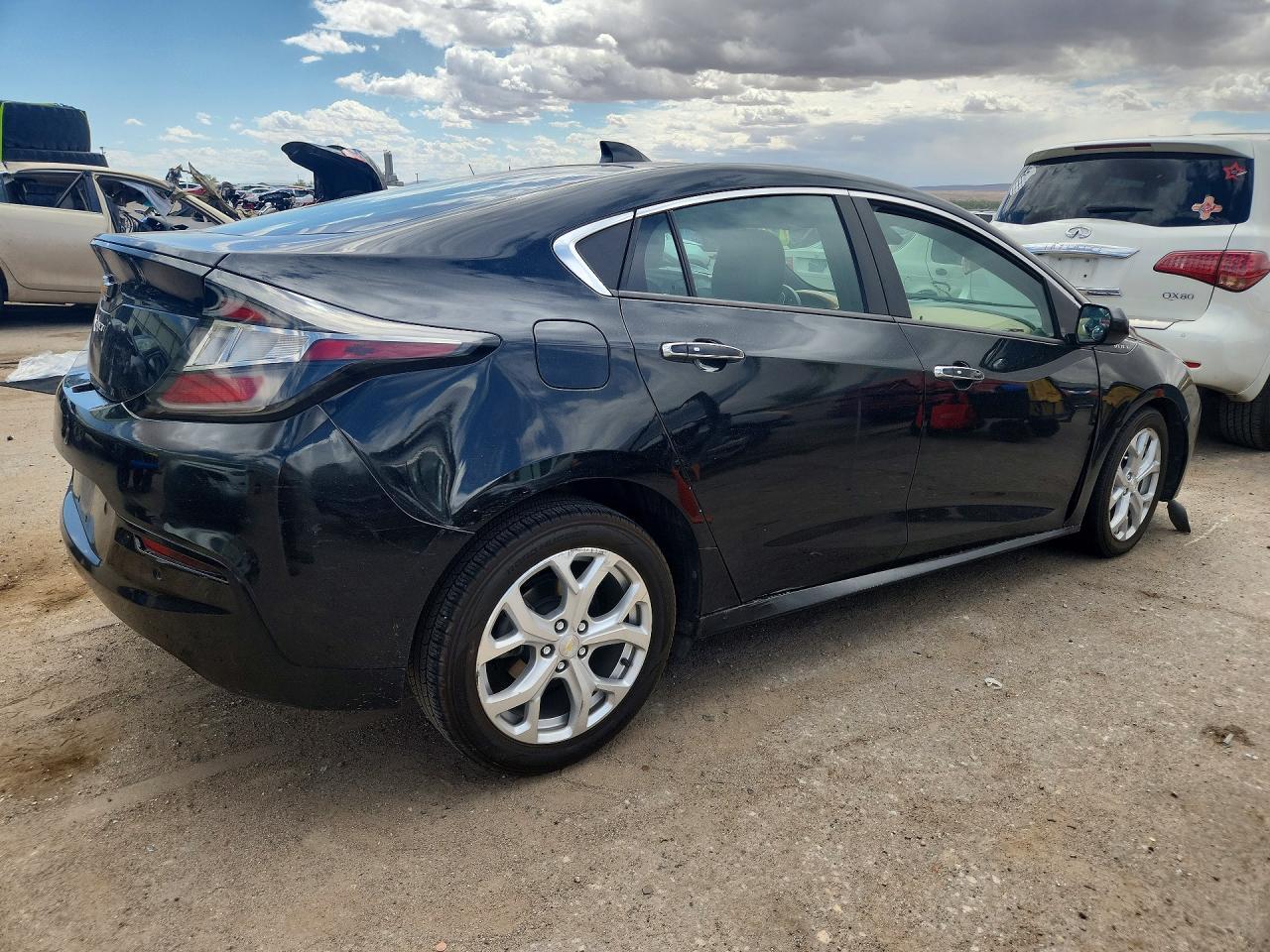2017 Chevrolet Volt Premier - Image 3