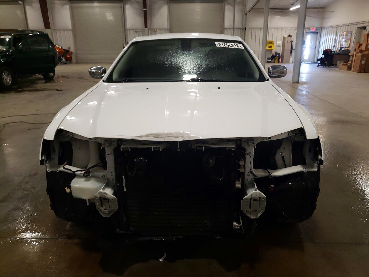 2018 Chrysler 300 Limited - Image 5