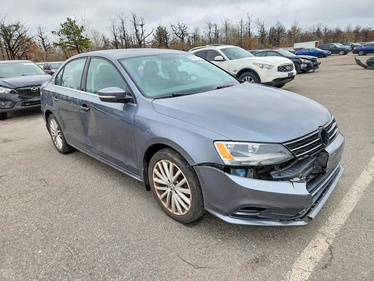2015 Volkswagen Jetta Se - Image 4