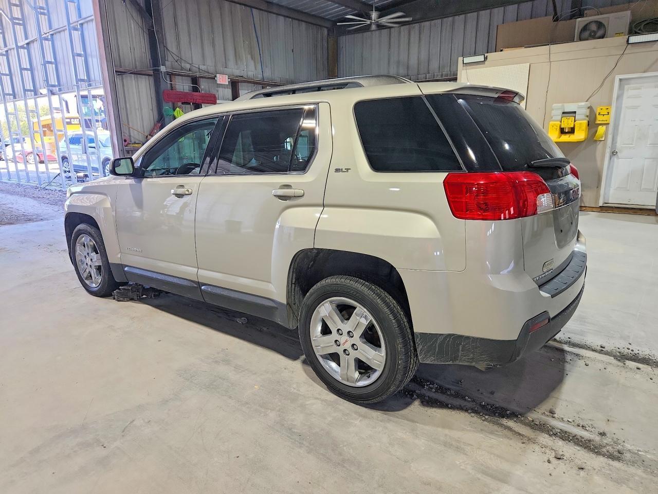 2013 GMC Terrain Slt - Image 2