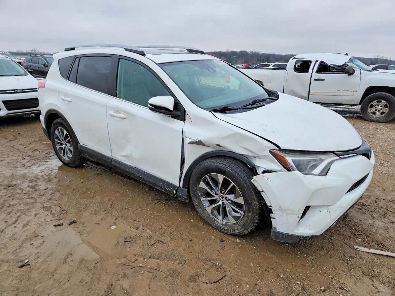 2017 Toyota Rav4 Hybrid Xle - Image 4