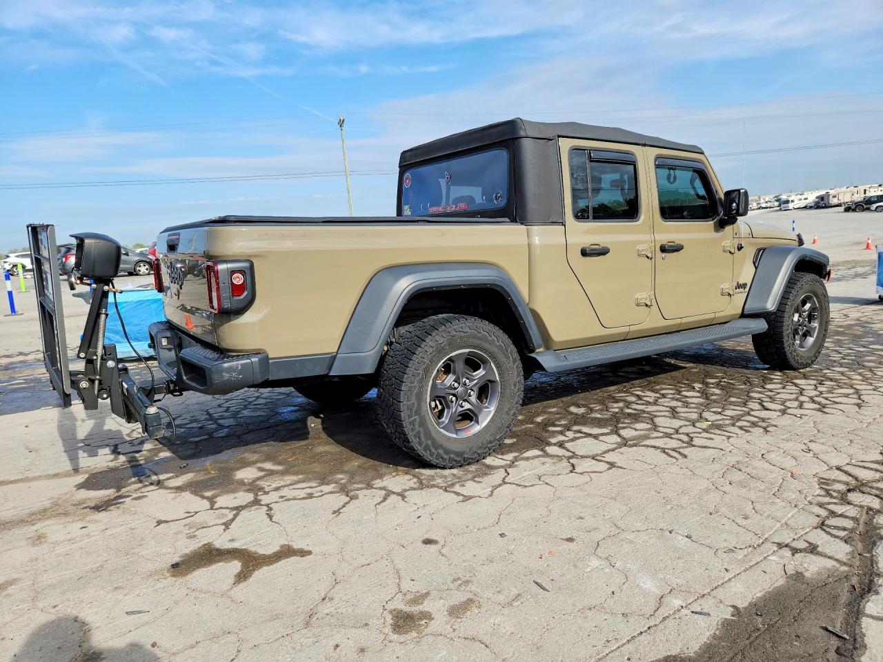 2020 Jeep Gladiator Sport - Image 3