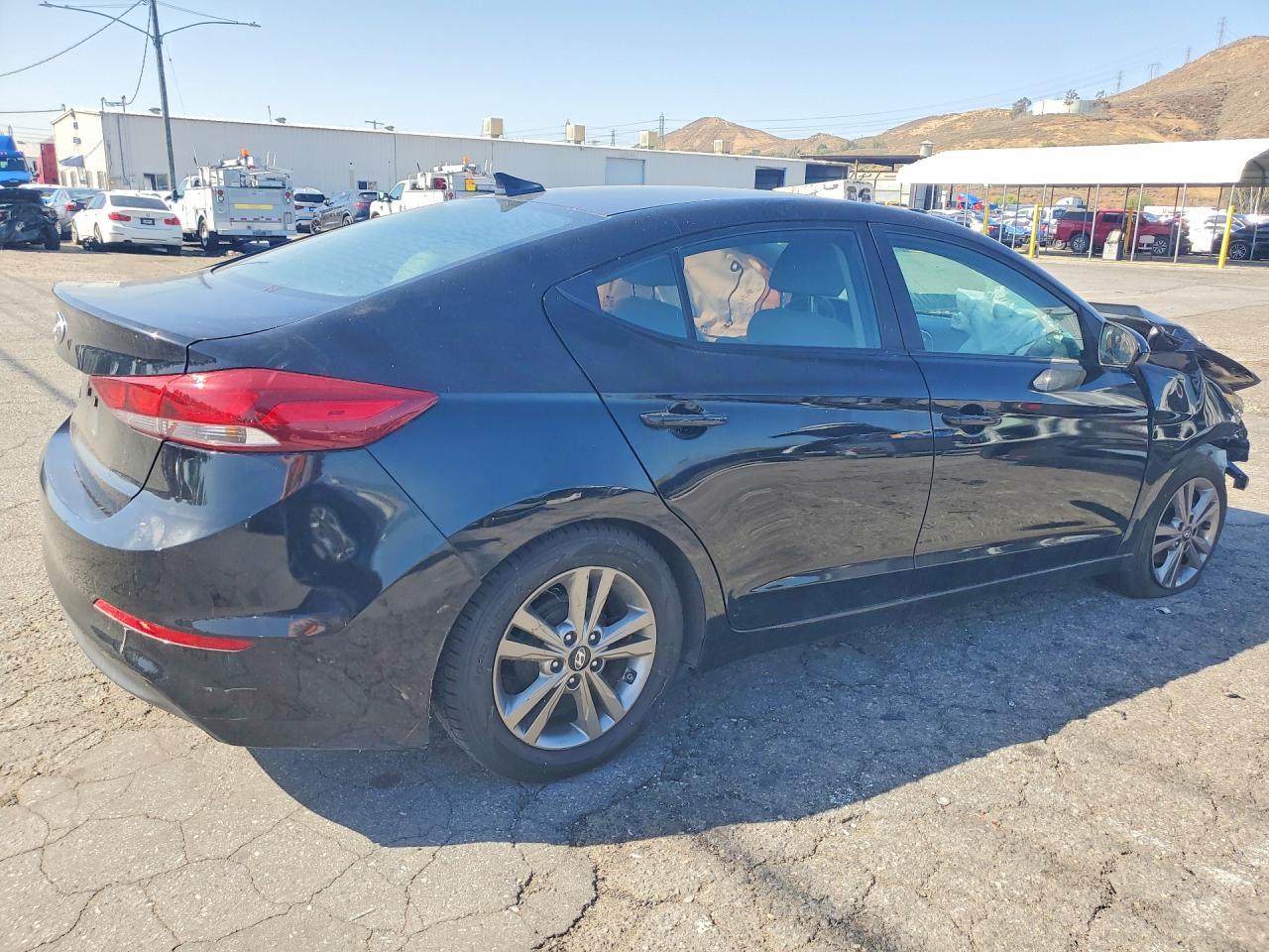 2017 Hyundai Elantra Se - Image 3