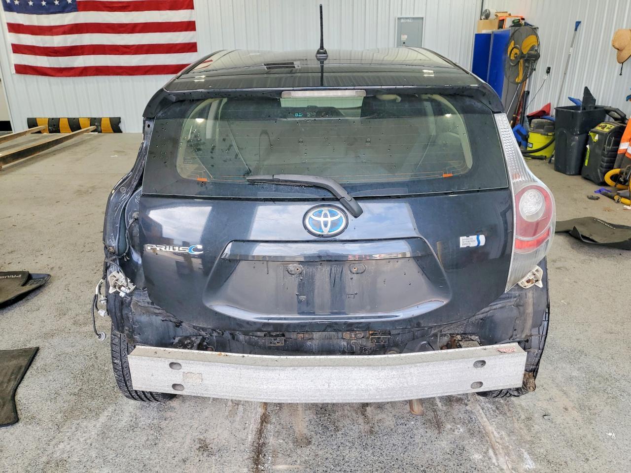 2014 Toyota Prius C Two - Фото 6
