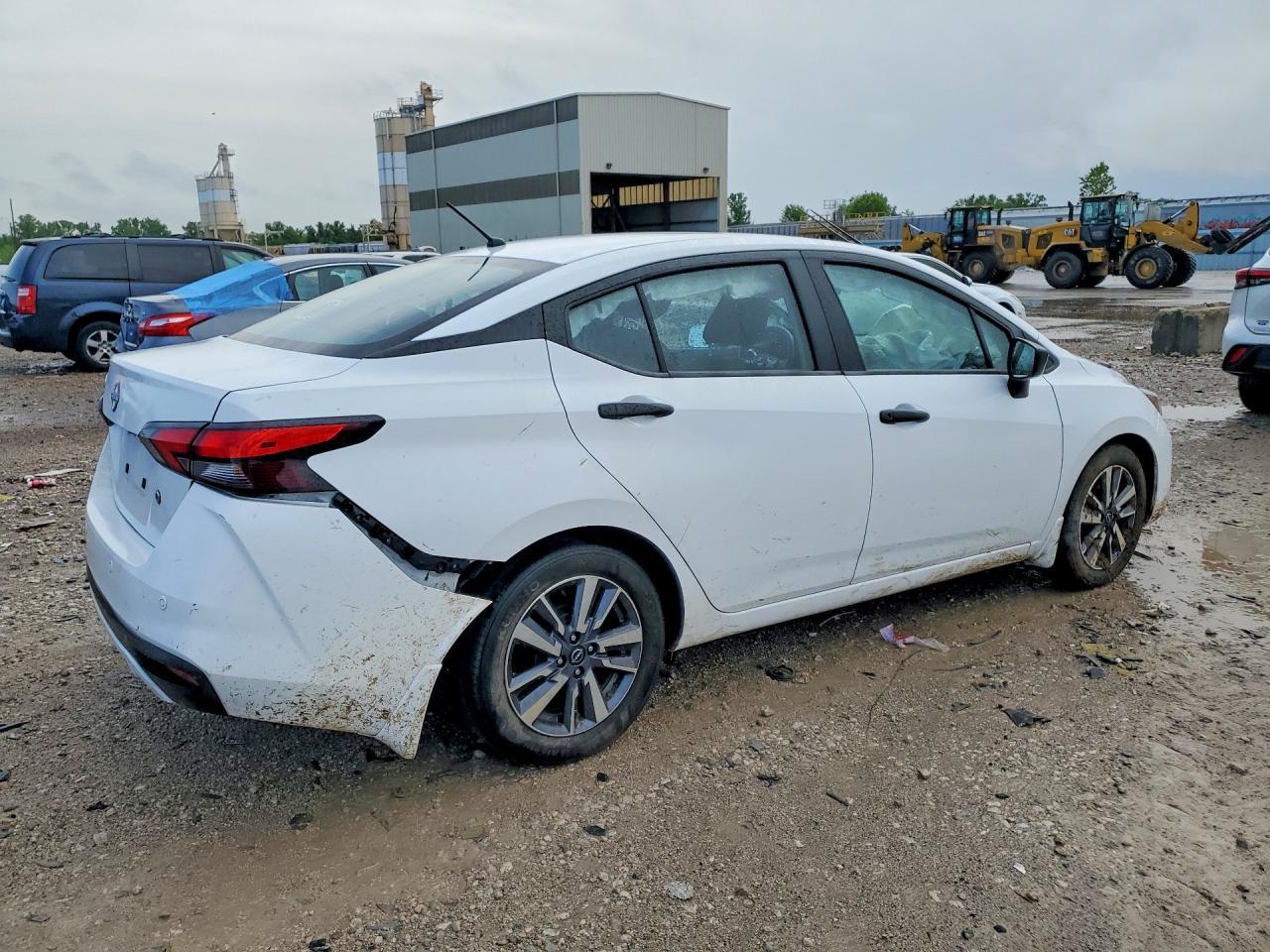 2025 Nissan Versa S - Фото 3