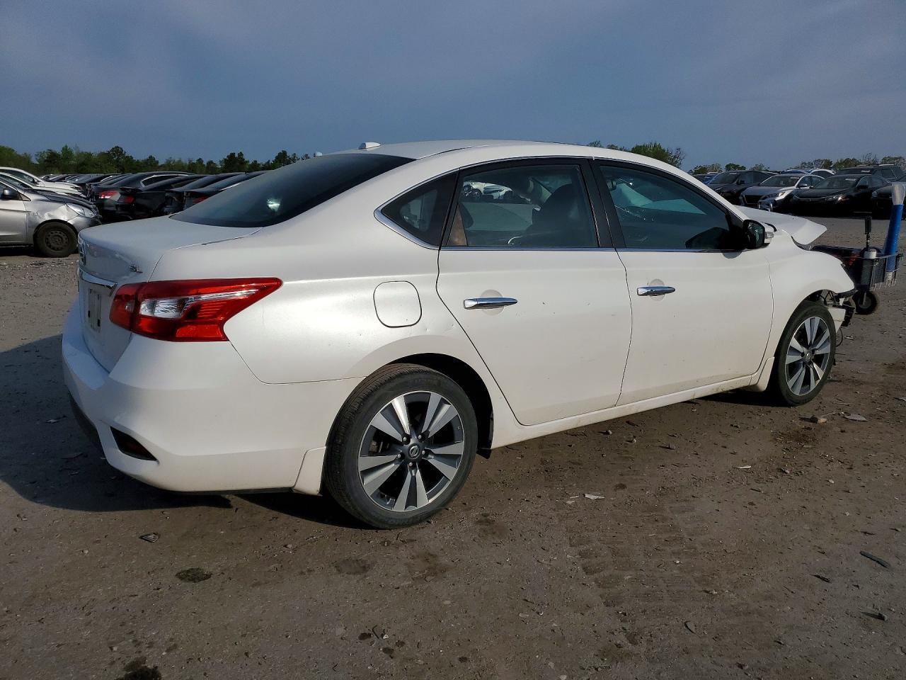 2019 Nissan Sentra S - Фото 3